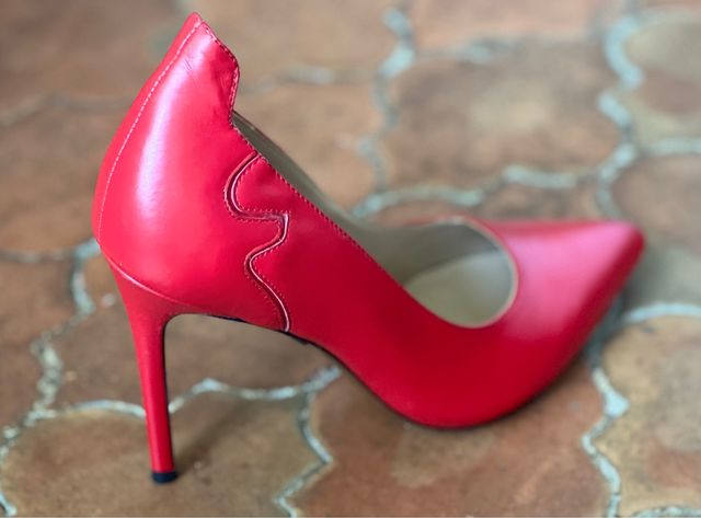 Salones Piel. Pinko. Nuevos. Talla 38