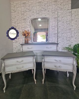 Mesitas de Noche Antiguas Restauradas