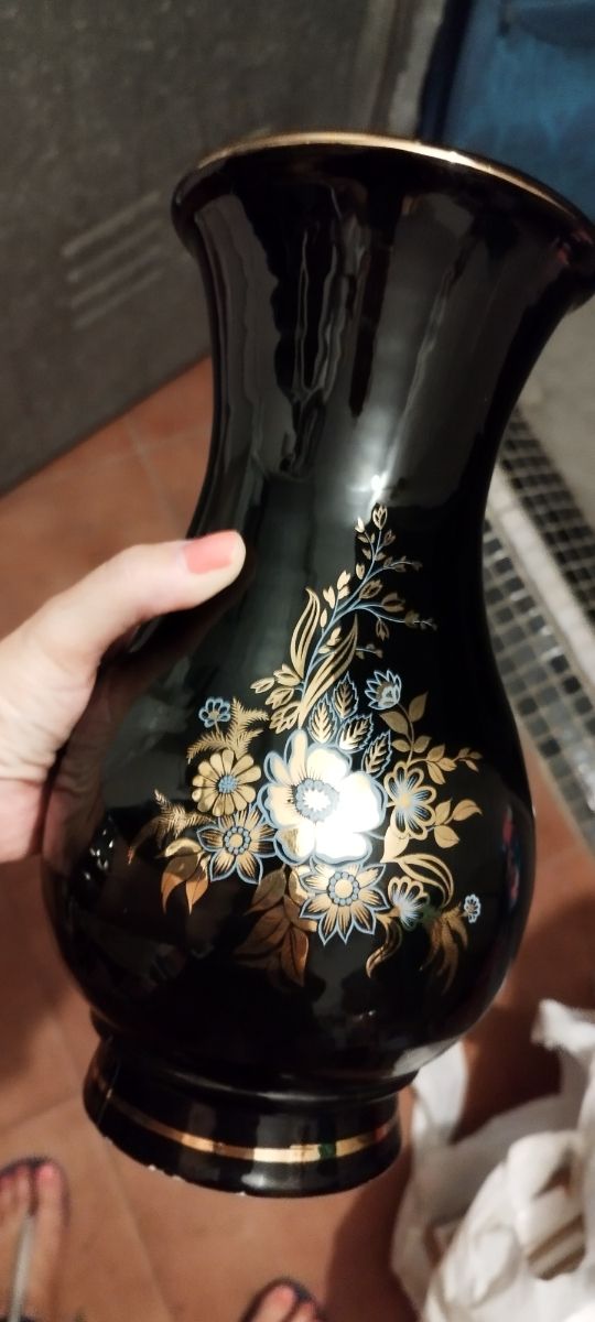 Jarrón negro
