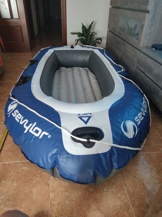 barca hinchable con dos remos