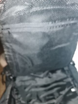 Mochila muy completa de montaña.