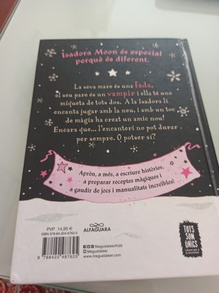 Llibre Isadora Moon i l'encanteri màgic