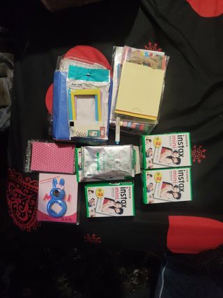 Cartuchos instax Mini 9 de regalo, funda y accesor