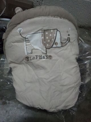 Saltador bebé puerta