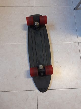Skate / patinete negro vintage