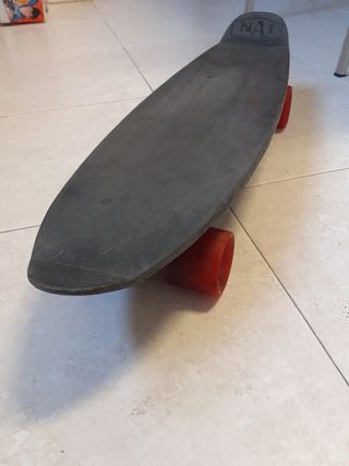 Skate / patinete negro vintage