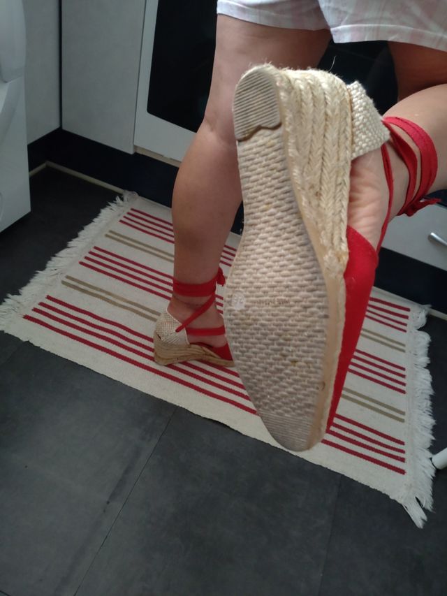 Sandalias de esparto rojas