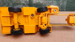 camión de cemento de juguete