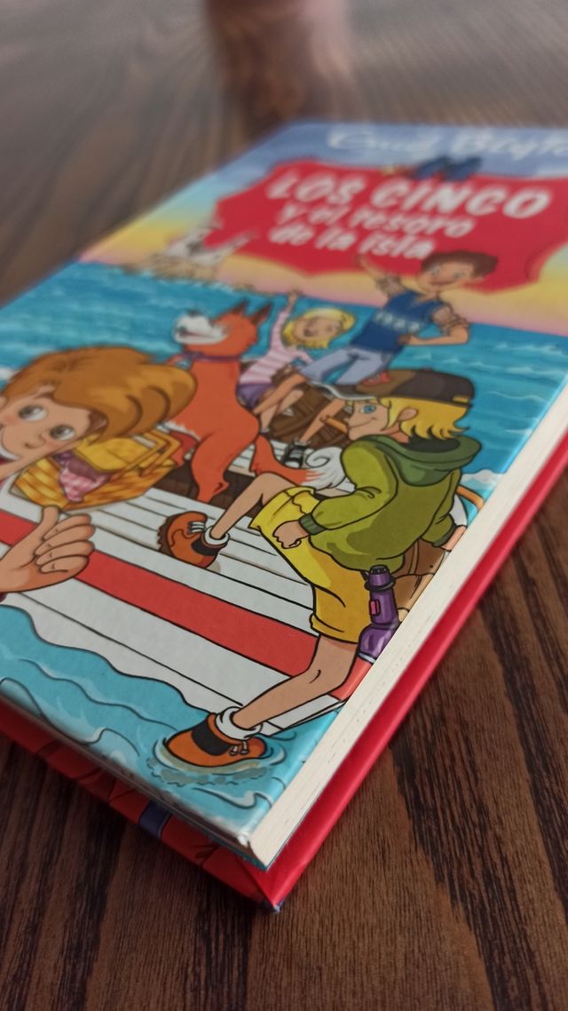Libro Los Cinco y el Tesoro De La Isla