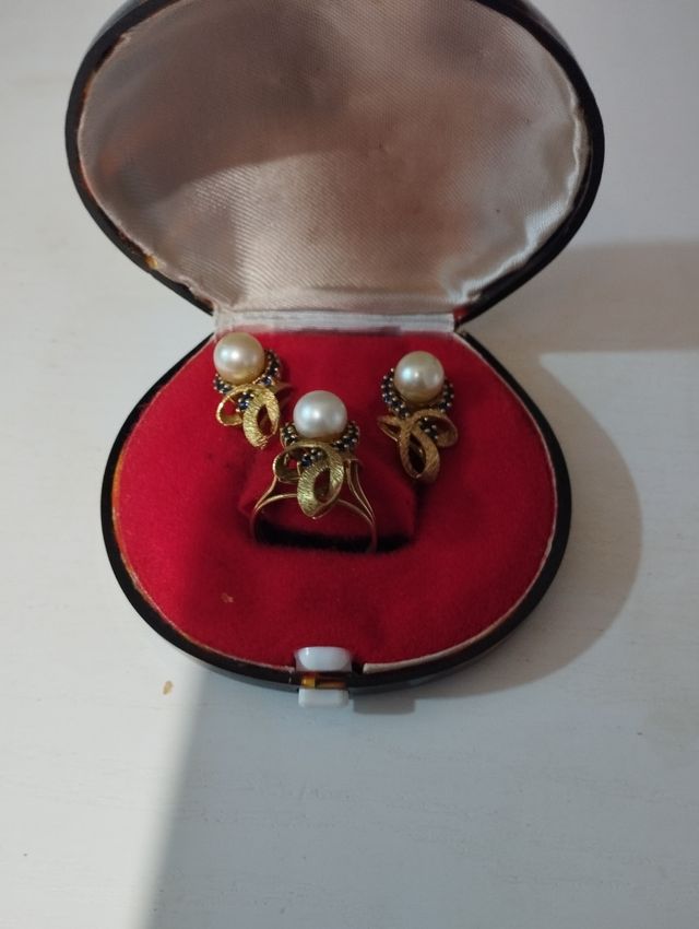 conjunto de oro y Zafiro y perlas