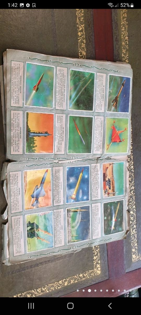 Vecchio album di carte collezionabili