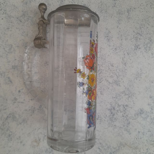 Jarra de cristal antigua