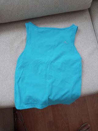 Camiseta elástica con sujetador