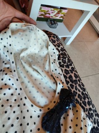 camiseta lunares lazo