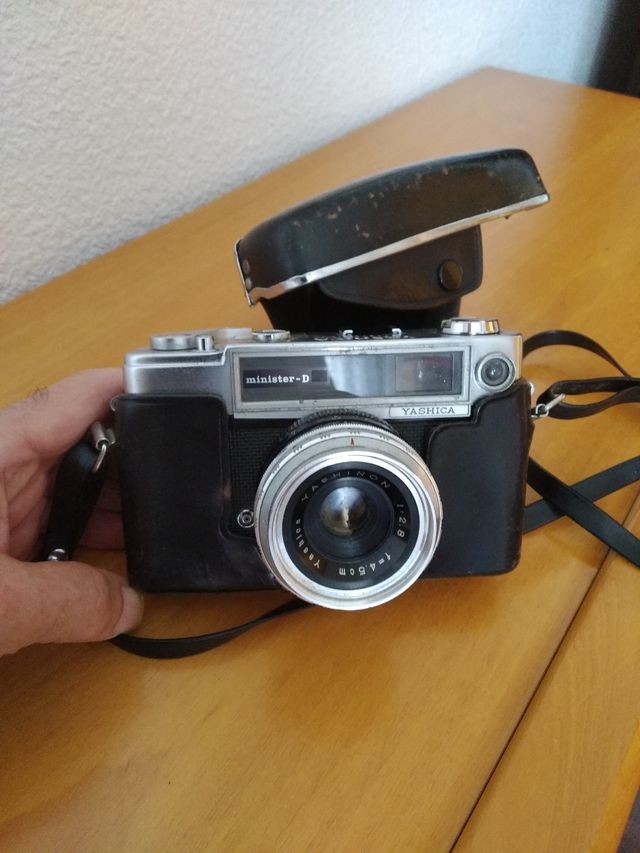 Cámara yashica minister d
