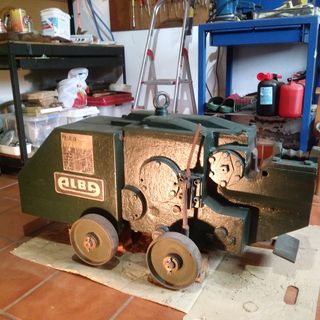 Maquina Cizalla ALBA CRM35 en funcionamiento