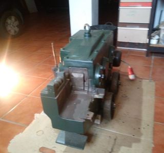 Maquina Cizalla ALBA CRM35 en funcionamiento