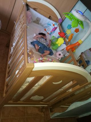 Cuna de bebe marca Trama