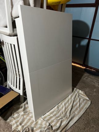 Mesa lacada blanca y sillas