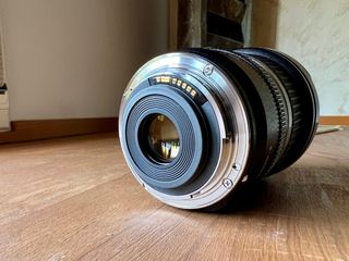 CANON EF-S 10-22mm f/3.5-4.5 USM