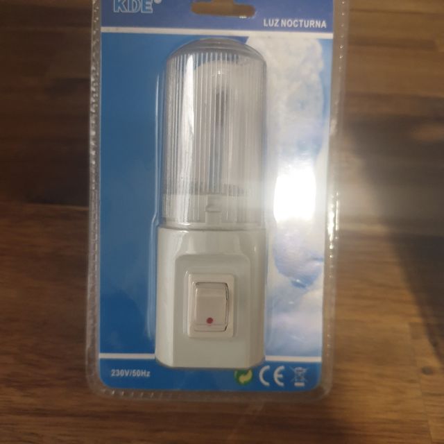 Luz de noche con interruptor