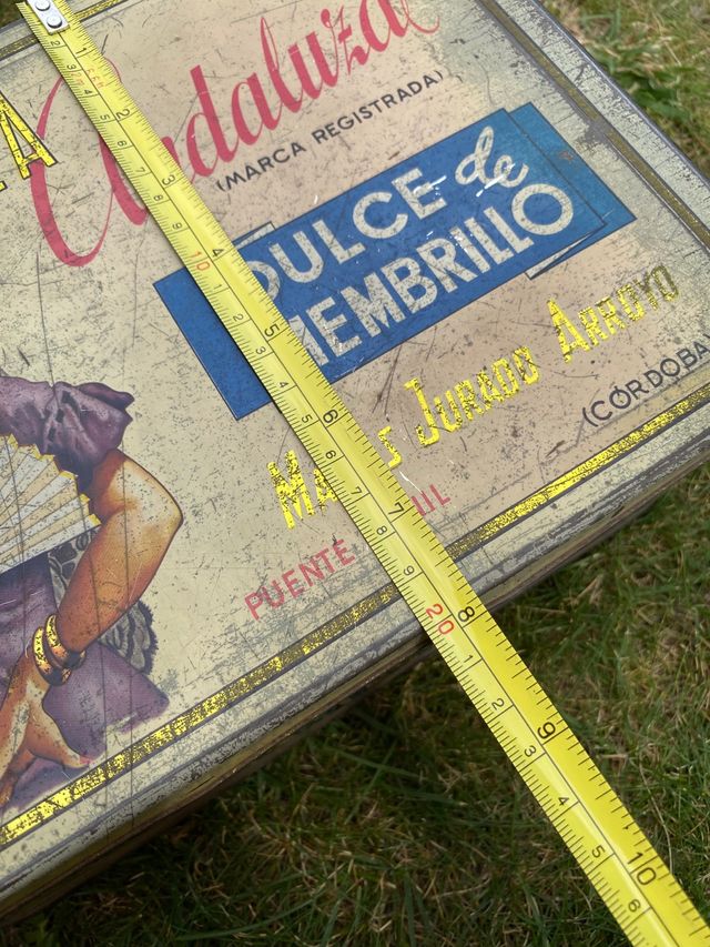 Vecchia latta 'Quince La Andaluza'