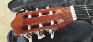 Guitarra española infantil con funda
