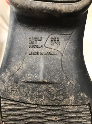 casco y botas para equitacion