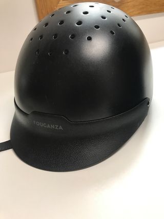 casco y botas para equitacion