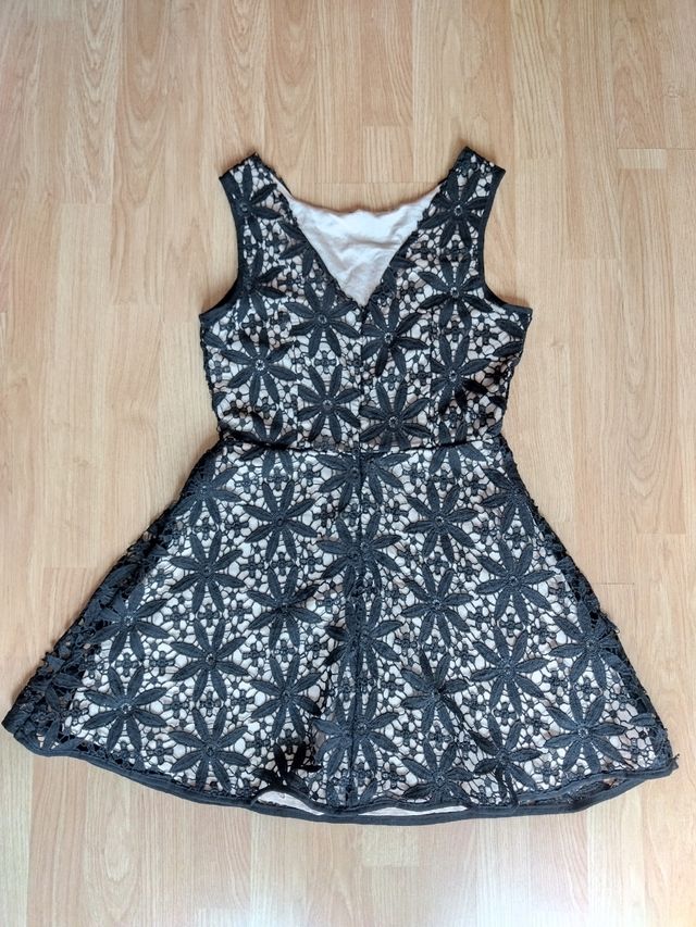 Vestido de mujer sin estrenar. Talla 38.