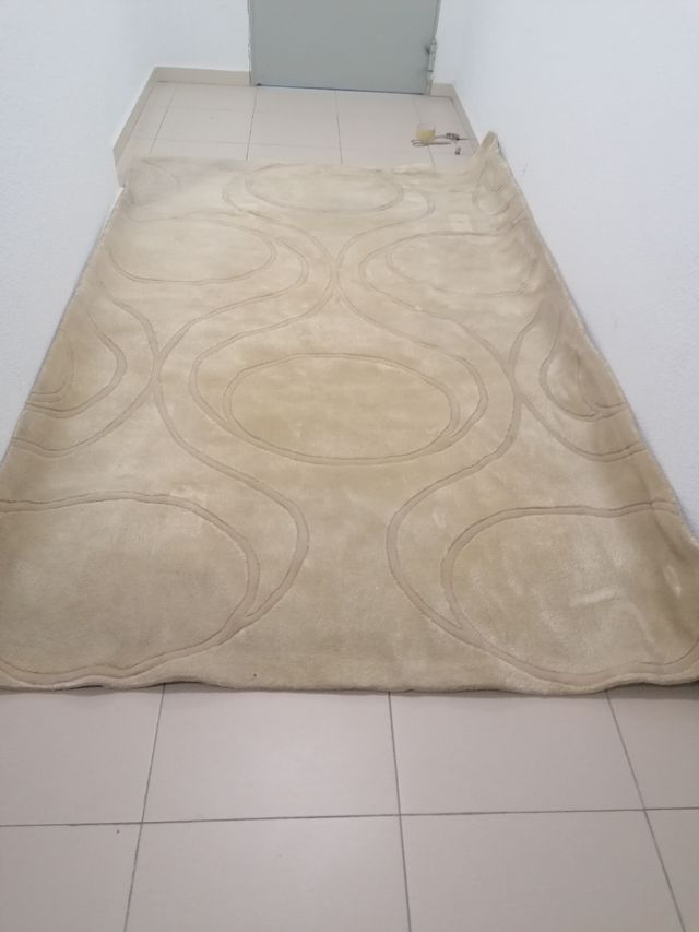 Alfombra de lana y seda beig 230x160