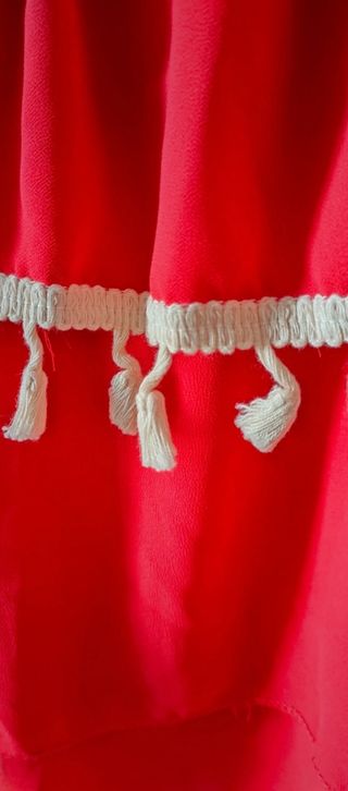 blusa roja sin mangas