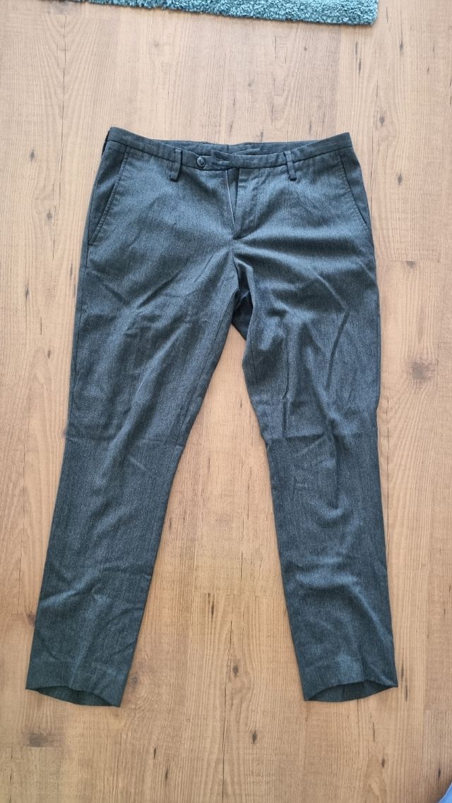 Pantaloni Zara