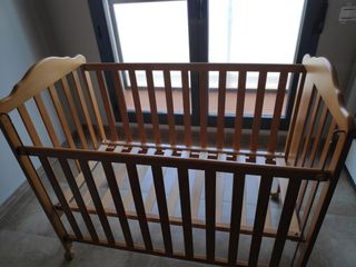 Cuna de madera