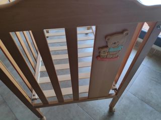 Cuna de madera