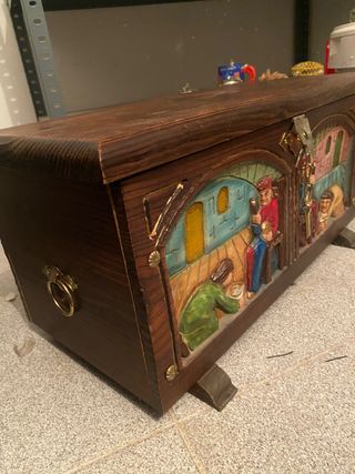 baules de madera maciza