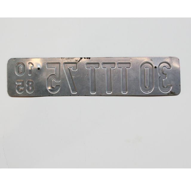 VECCHIA TARGA. TARGA FRANCESE.