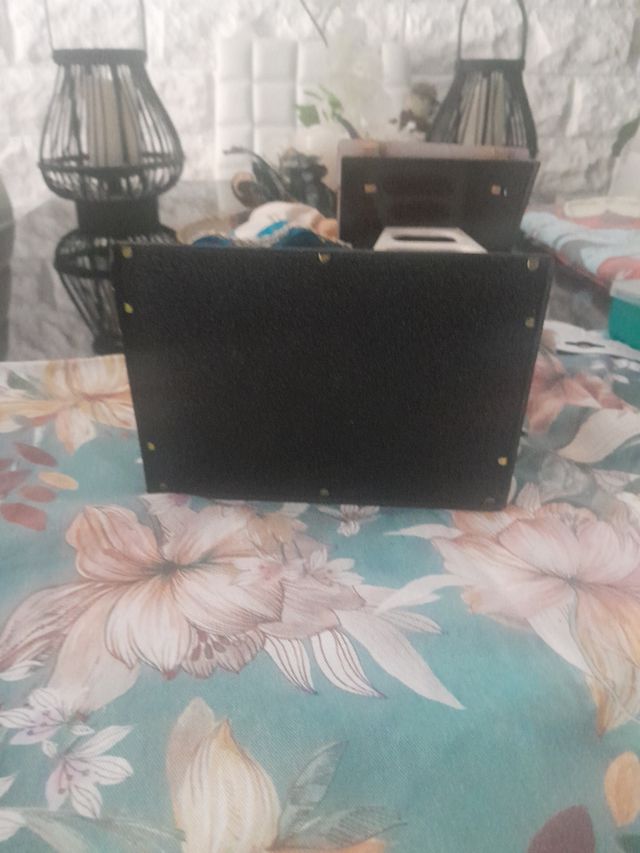 Muñeca tocando el xilófono