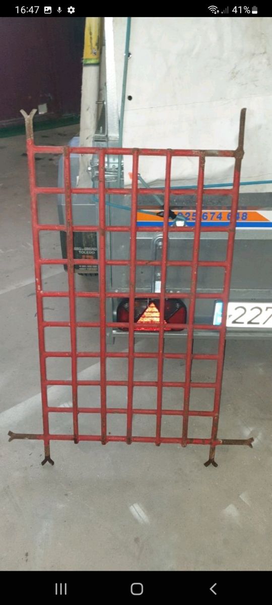 Antigua reja de hierro