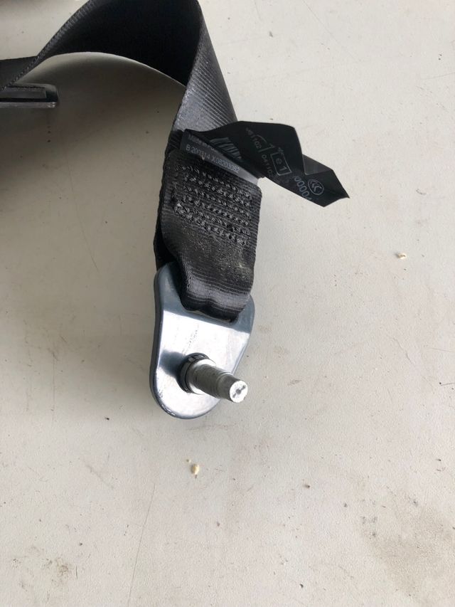 Cinturon trasero derecho Peugeot 5008 : 9682053580