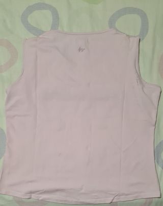 Camiseta hombrera rosa claro