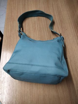 bolso color azul Adolfo Domínguez 