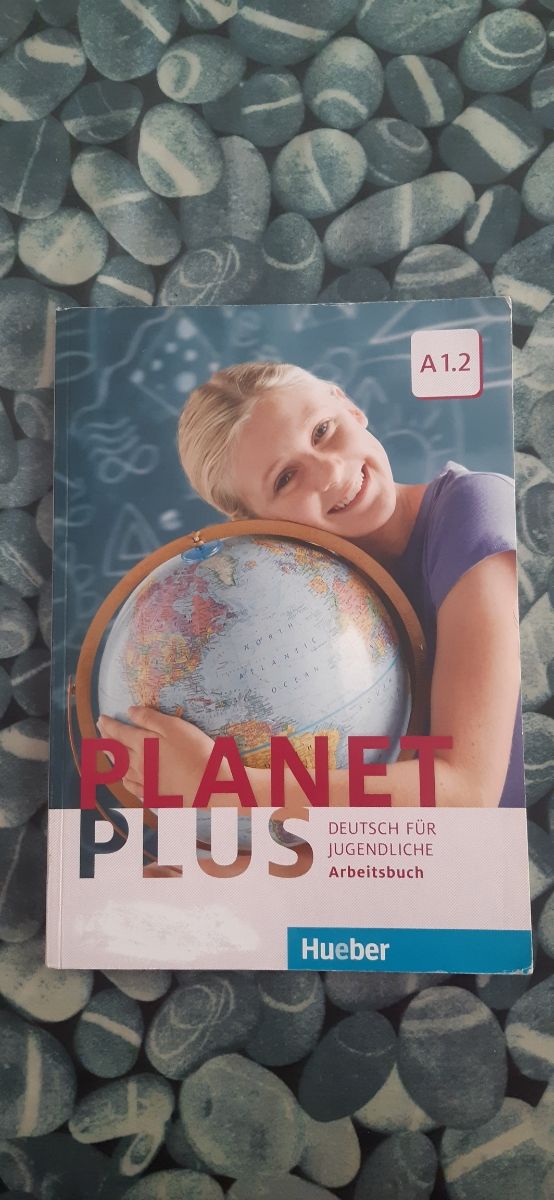 Libro de alemán Planet Plus A1.2