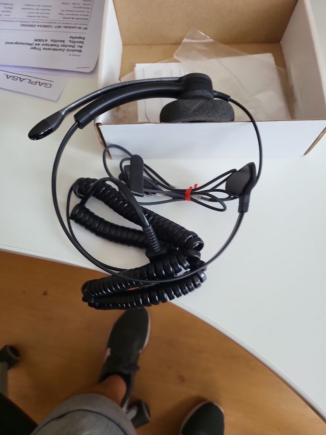 Casco Plantronics HW111N