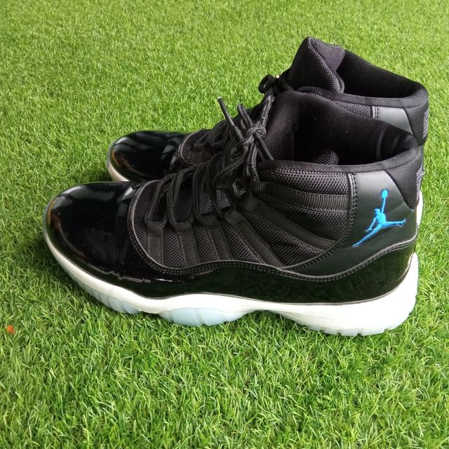 Jordan 11 Retro Space Jam (2016)