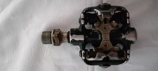 Pedales automáticos bici montaña