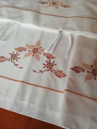 Sábana bordada algodón.