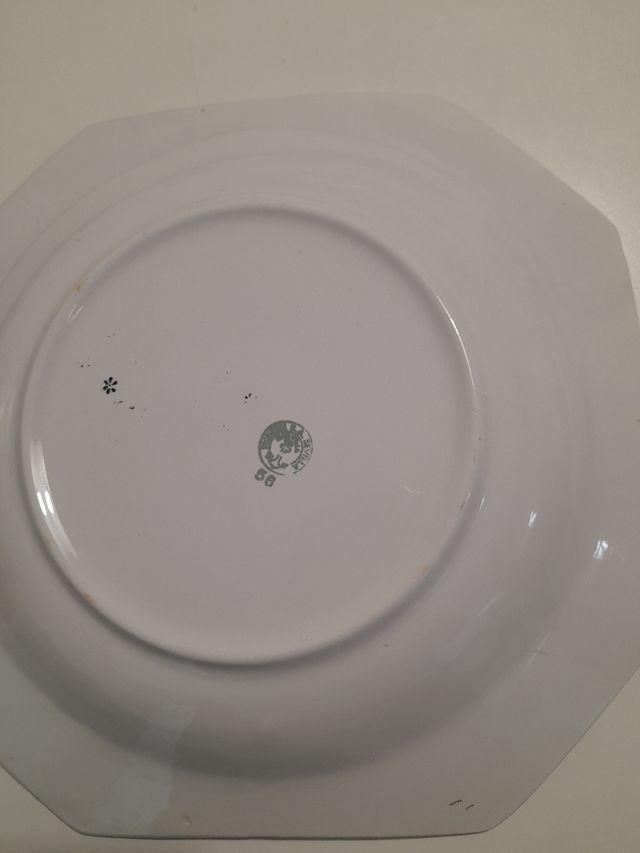 Piatto molto vecchio.