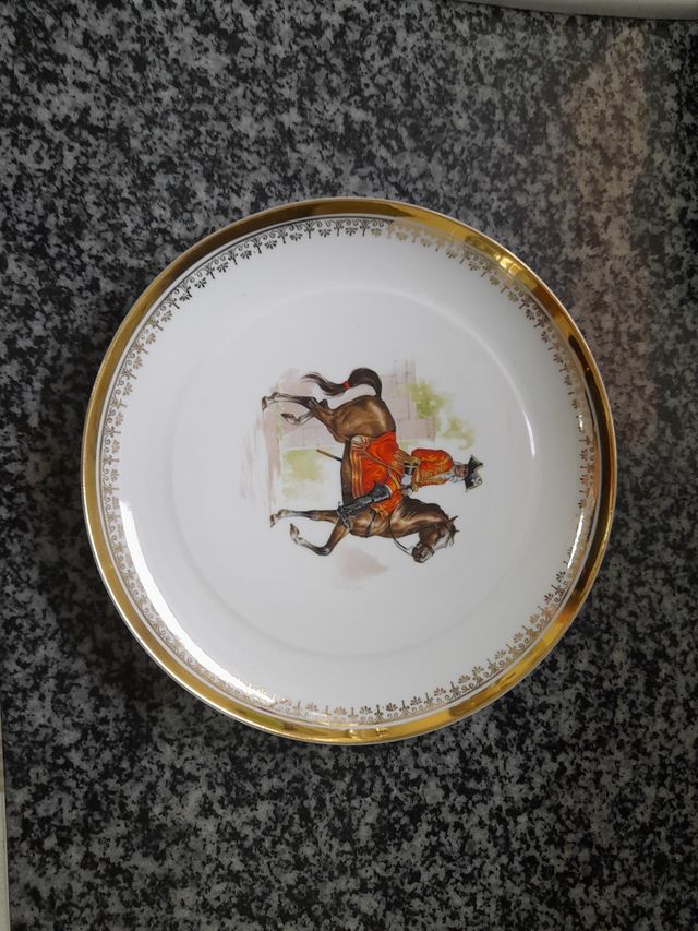 Piatto in porcellana