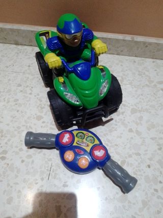 Moto/ Quad con mando auto dirigido.